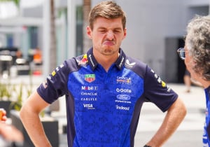 Mekies teleurgesteld in Verstappen en Lawson na dubbele gridstraf: "Heel, heel onnodig"