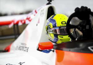 VIDEO: Norris maakt ritje in kampioensauto uit 1990 van legendarische Senna