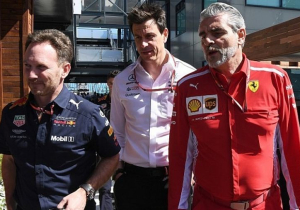 Horner erkent opmars Red Bull: "Mercedes en Ferrari zien ons als een bedreiging"