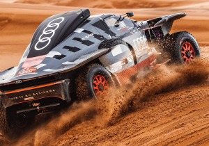 Sainz concedes defeat in valiant Dakar Rally bid