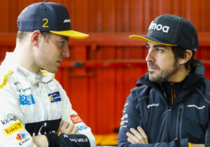 Alonso vergelijkt Monaco met Indy500: 'Hier zal het zondag een optocht worden'