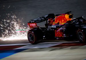 Derde vrije training Sakhir: Verstappen het snelst, Bottas erachteraan