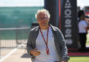 Villeneuve leeft mee met Leclerc: "Op veilig spelen in Monaco betaalt zich nooit uit"
