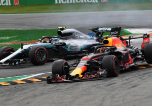 FIA deelt extra straf uit aan Verstappen na incident met Bottas