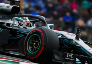 VIDEO: Mercedes start up 2019 F1 car
