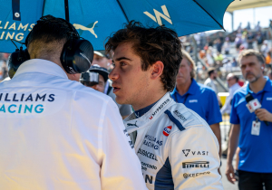 Colapinto aprovecha AL MÁXIMO el regalo de Sainz