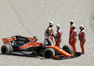 McLaren: 'Ferrari en Mercedes willen ons niet helpen, dan worden we te gevaarlijk'