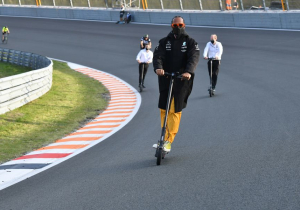 Hamilton lovend over Verstappen-fans: "Kreeg een geweldig ontvangst"