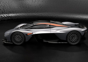 Aston Martin en Red Bull presenteren circuitversie van Valkyrie