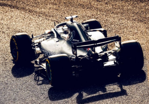 Mercedes struggling to hit 2019 targets