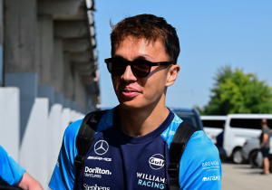 Albon over obsessies als kind: "Een van mijn eerste woordjes was Ferrari"