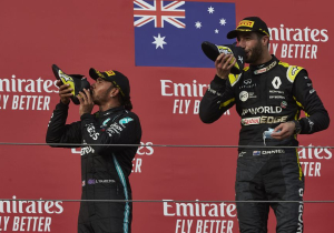 Hamilton over Ricciardo's shoey: "Smaakte absoluut niet geweldig"