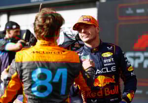 Piastri niet verrast door comeback Verstappen: 'Als je allerlei upgrades op de auto smijt...'