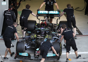 Mercedes and Vettel bottom of lap charts - pre-season test by numbers