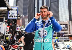 VeeKay ziet kans op mooi resultaat in Detroit in rook opgaan: "Verloor plotseling vermogen"