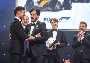 'Completely unacceptable!' F1 fans fume after FIA president's shock Lando Norris greeting