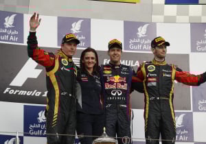 'Phoenix' Grosjean rijdt met 370 kilometer per uur vogel aan diggelen op Indianapolis