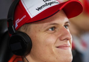 'Schumacher a target for Toro Rosso'