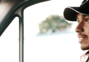 Hamilton verrast vrijwilligers en marshalls met bezoek aan camping