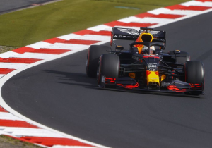Verstappen confident Red Bull is "getting closer to Mercedes"