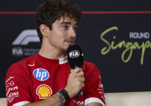 Leclerc baalt na P2 in Singapore: "Max had dát iets meer dan wij"