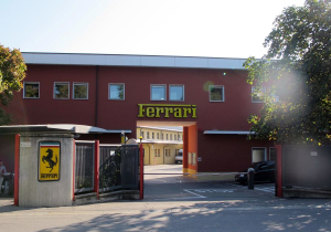 Fabrieken Ferrari door leveringsproblemen twee weken langer dicht