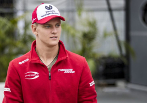 Schumacher wins Formula 3 championship