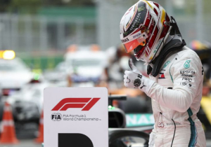 Mercedes over contract Hamilton: "Het is nu zaak om met elkaar te gaan zitten"