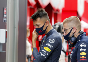 Albon teleurgesteld met derde startrij: 'Vierde plek had mogelijk moeten zijn'