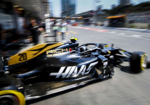 Magnussen blames Hamilton for practice collision