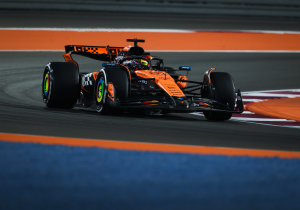 Piastri wint weinig spectaculaire Sprint in Qatar bij vierde plek voor Verstappen