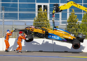 Sainz accepteert schuld crash, maar is kritisch op circuit: ''Bocht is niet goed ontworpen''