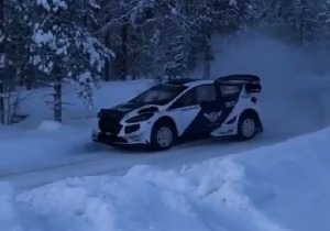 Bottas bereidt zich voor op rally: 'Paar foutjes gemaakt, maar nog geen bomen geraakt'