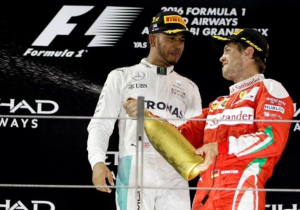 Hamilton denkt dat titelstrijd met Vettel zwaarder wordt dan met Rosberg