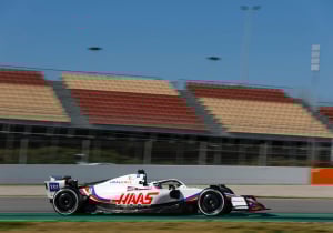 FUERTE demanda contra Haas