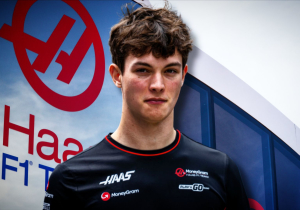 Haas bevestigt Bearman als vervanger van geschorste Magnussen in Bakoe