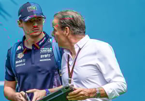 Vermeulen wijst naar 'papa' Verstappen: 'Denk dat Max twee tienden sneller is geworden'
