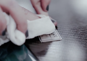 Aston Martin deelt naam en sneak preview van 2021-bolide