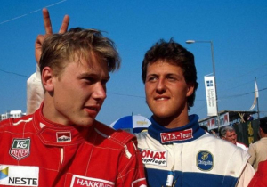 VIDEO: Hakkinen v Schumacher, 2000 Belgian GP