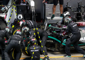 Wolff on Hamilton questioning team strategy: "If a driver wants a tyre, he gets it"
