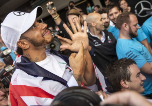 Hamilton gelooft in zesde wereldtitel: 'Maar moeten oppassen voor Red Bull'