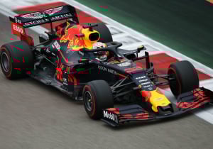 Kalff heeft theorie over matig tempo Verstappen: 'Motor teruggeschroefd?'