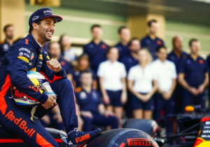 Ricciardo and Red Bull set deadline for contract talks