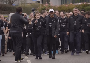 Zo vierde VIDEO: Lewis Hamilton zijn titel in Kuala Lumpur