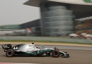 Wolff: 'Door FIA verplichte aanpassing aan voorvleugel heeft ons benadeeld'