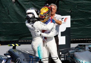 Hamilton: 'Bottas steunt me veel meer dan Rosberg deed'