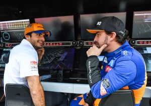 Domenicali: "Alonso zal Sainz helpen bij het integreren in Ferrari"