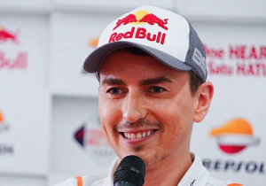 MotoGP star Lorenzo confirms retirement