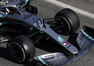 AMuS: 'Mercedes rijdt nu pas met pakket voor Melbourne'