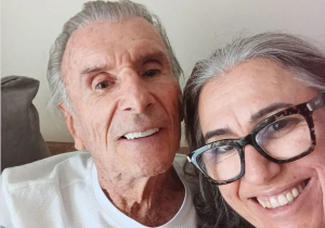 Former F1 star in hospital after suffering cardiac arrest